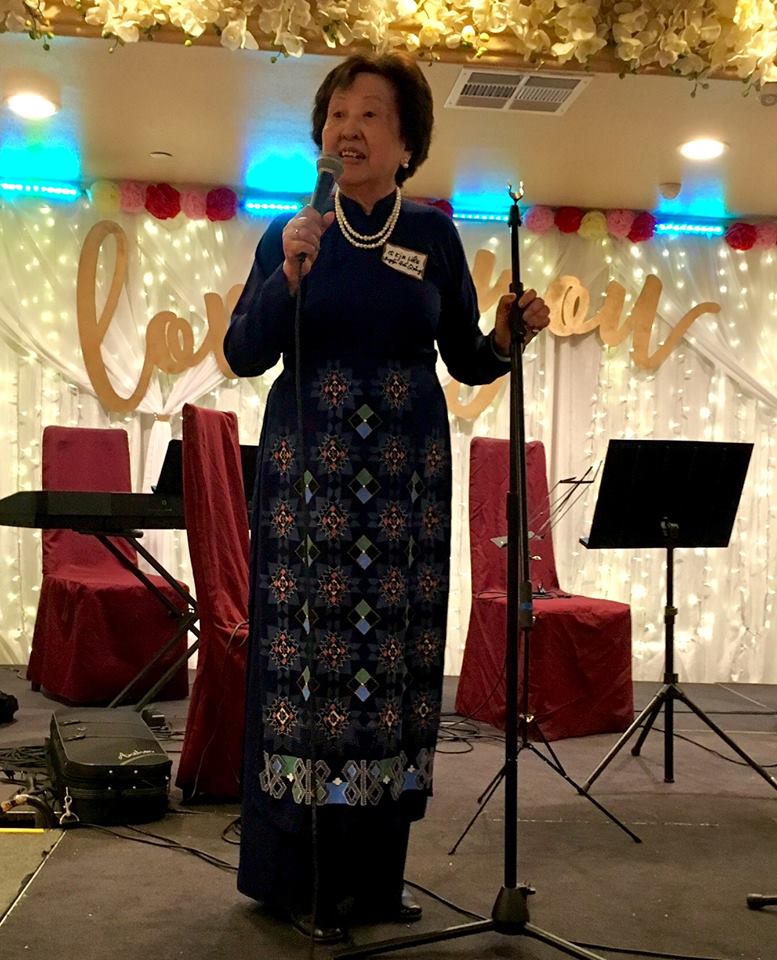 Click to view next photo