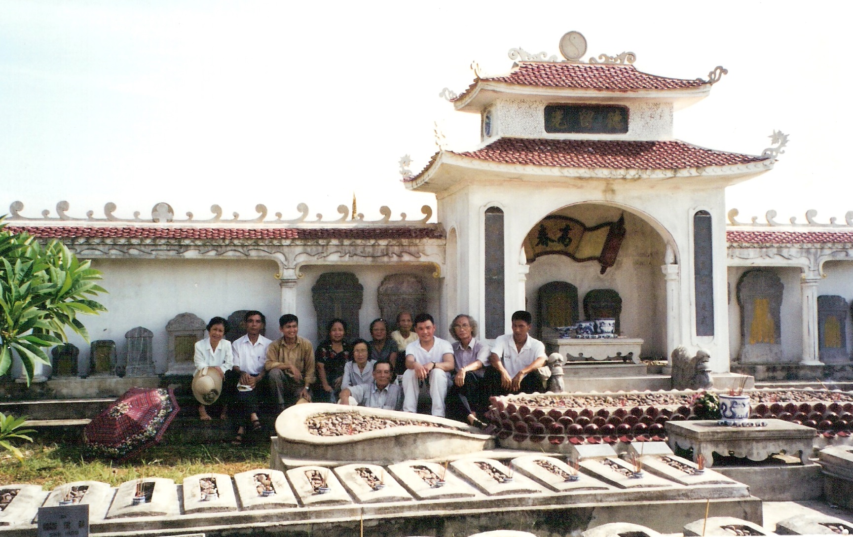 Click to view next photo