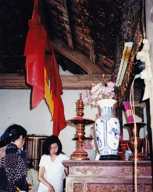 Click to view next photo