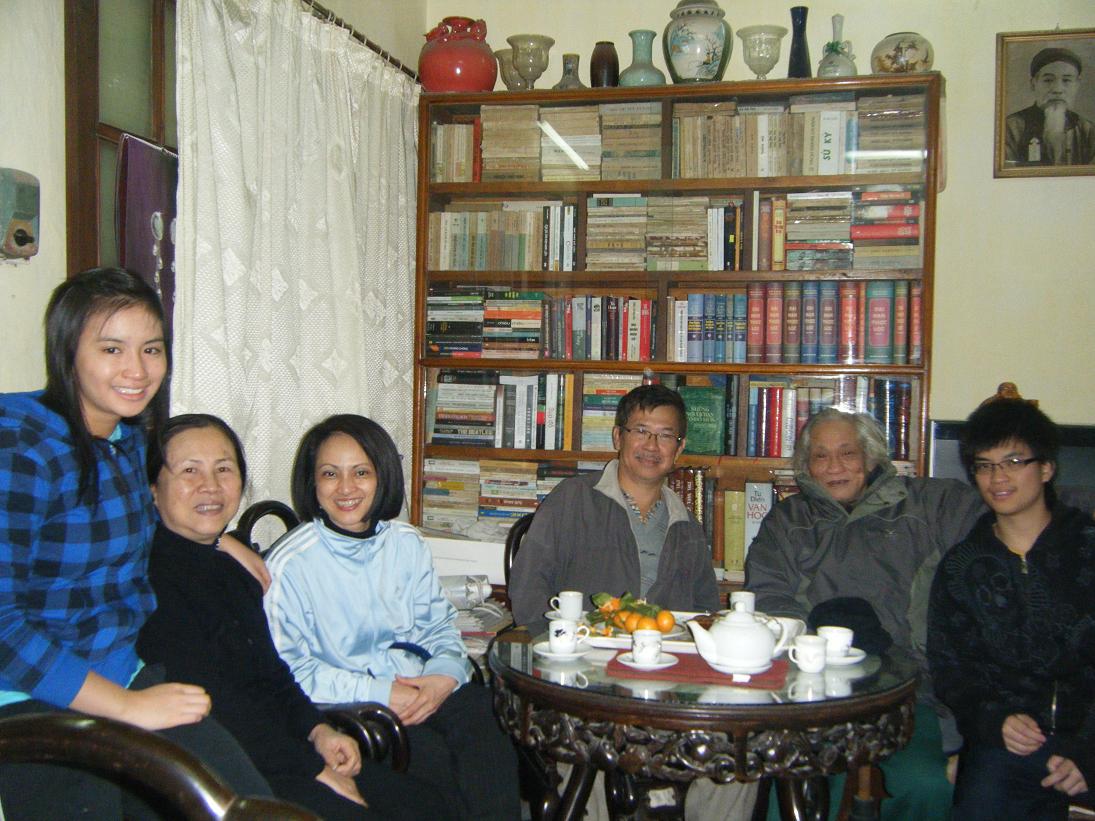 Click to view next photo