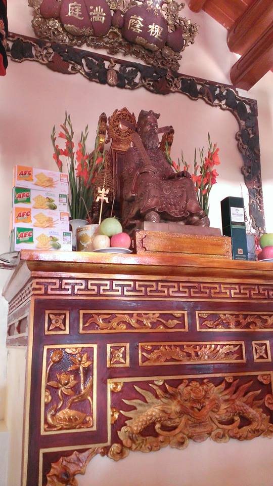 Click to view next photo